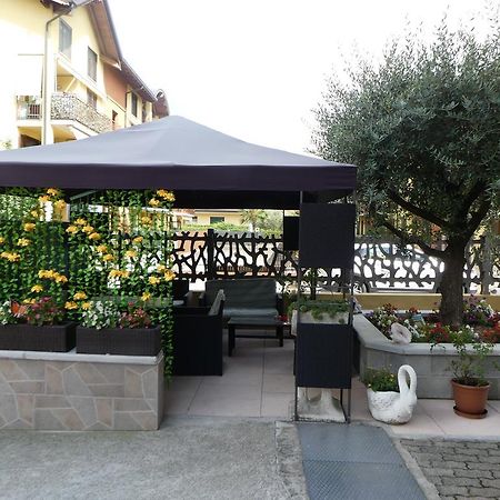 I Fiori Di Malpensa Bed & Breakfast Ferno Exterior photo