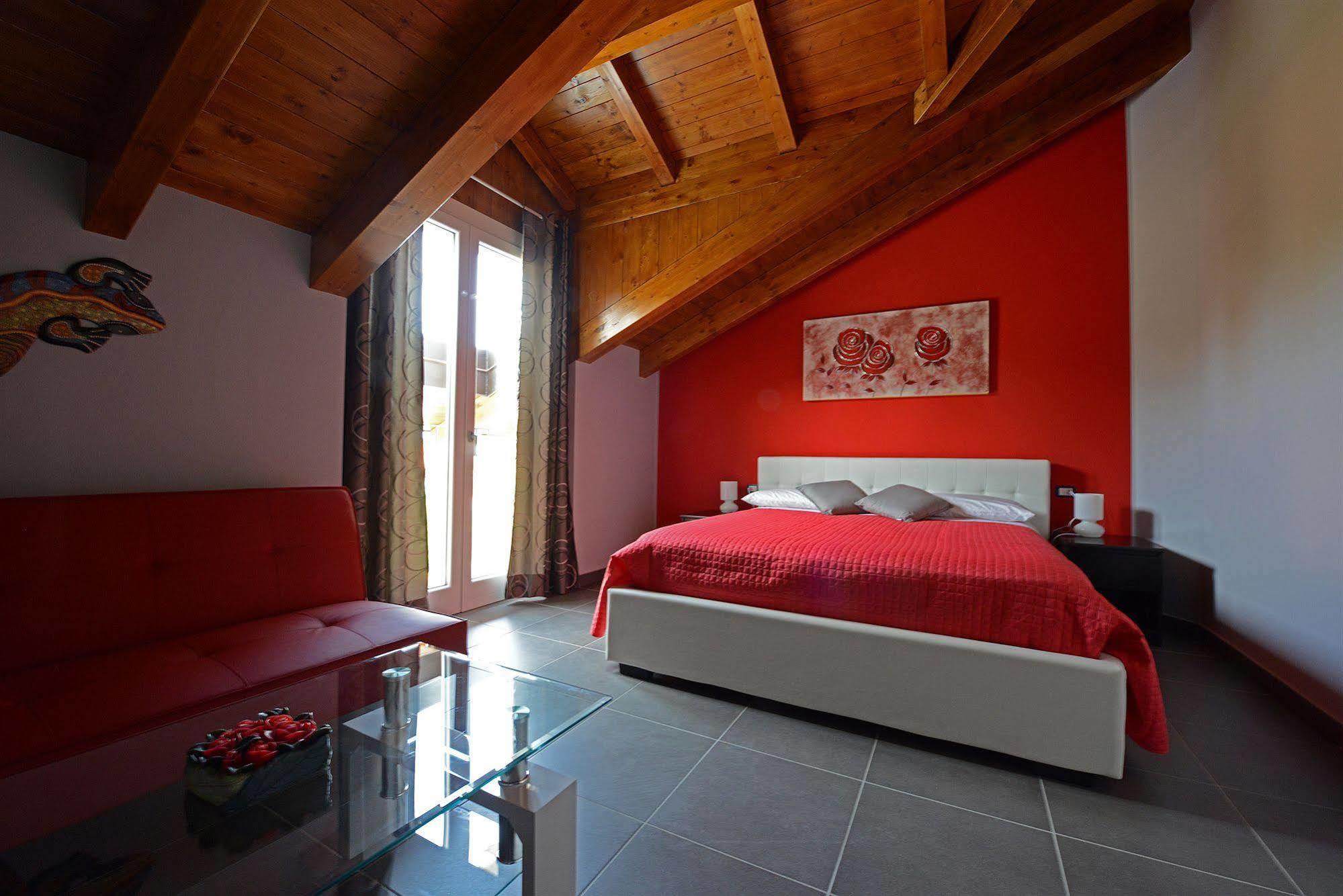 I Fiori Di Malpensa Bed & Breakfast Ferno Exterior photo